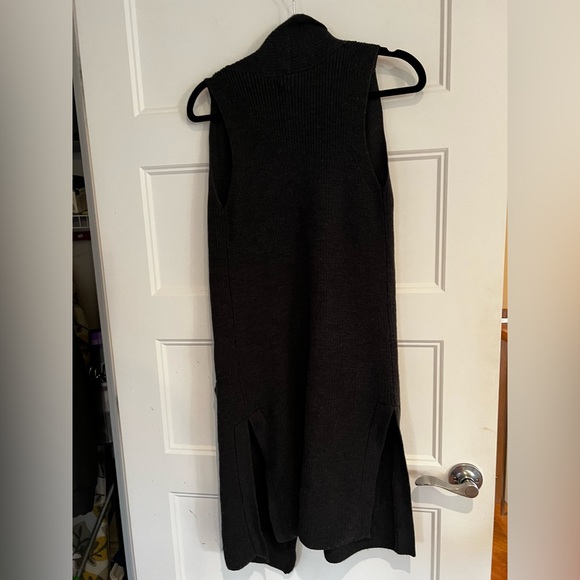 Aritzia Wilfred Olivie Cardigan (100% soft wool) - Picture 8 of 8
